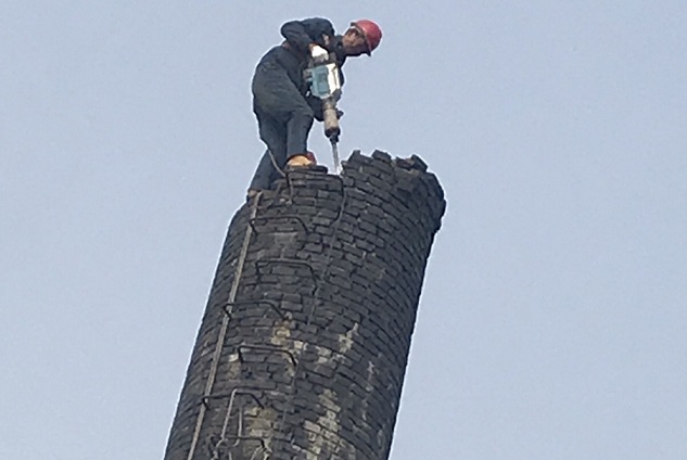 羅定煙囪拆除工程特點(diǎn)及針對(duì)性措施