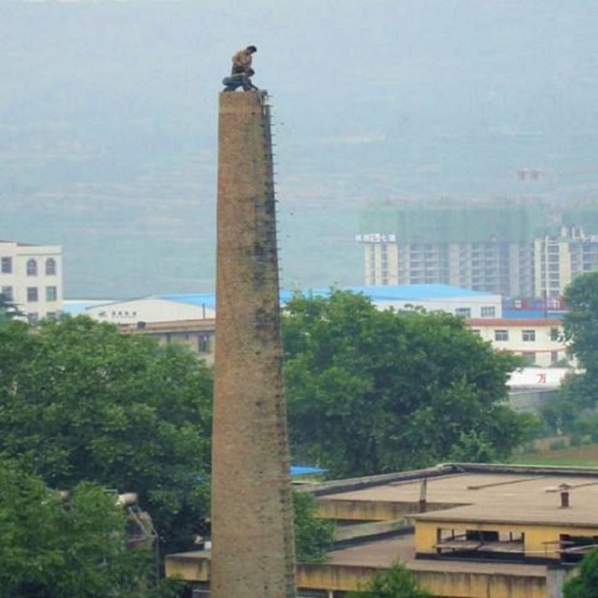 鶴崗人工拆除煙囪-采用落地式腳手架進行煙囪拆除需要注意哪些？
