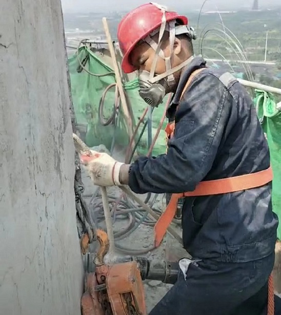 江蘇水泥煙囪拆除公司：技術(shù)創(chuàng)新，服務(wù)安全