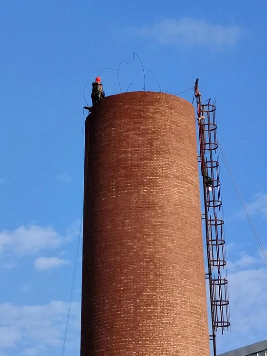 煙囪拆除公司:專(zhuān)業(yè)展現(xiàn)安全與技術(shù)并重的拆除之道